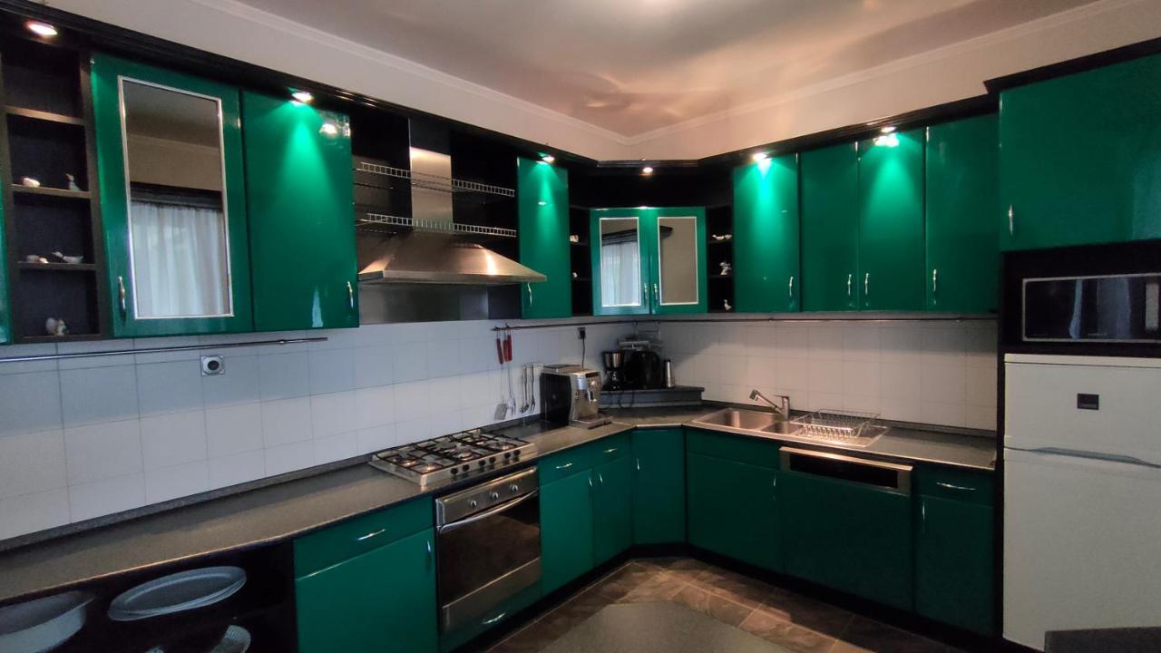 Nikolux Apartman ハイデゥソボスロー エクステリア 写真