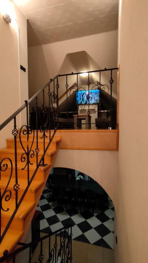 Nikolux Apartman ハイデゥソボスロー エクステリア 写真