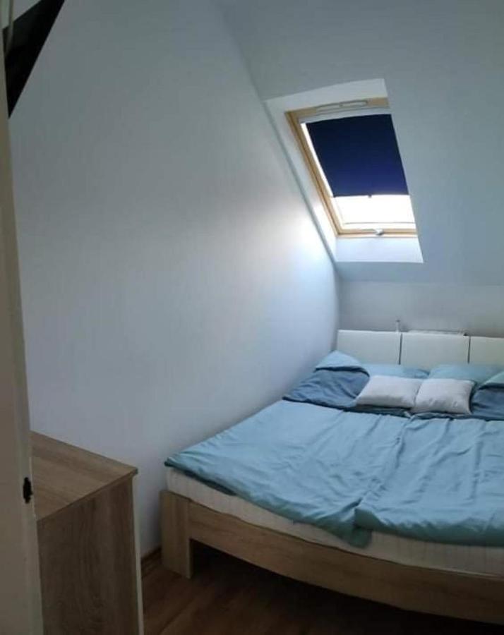 Nikolux Apartman ハイデゥソボスロー エクステリア 写真