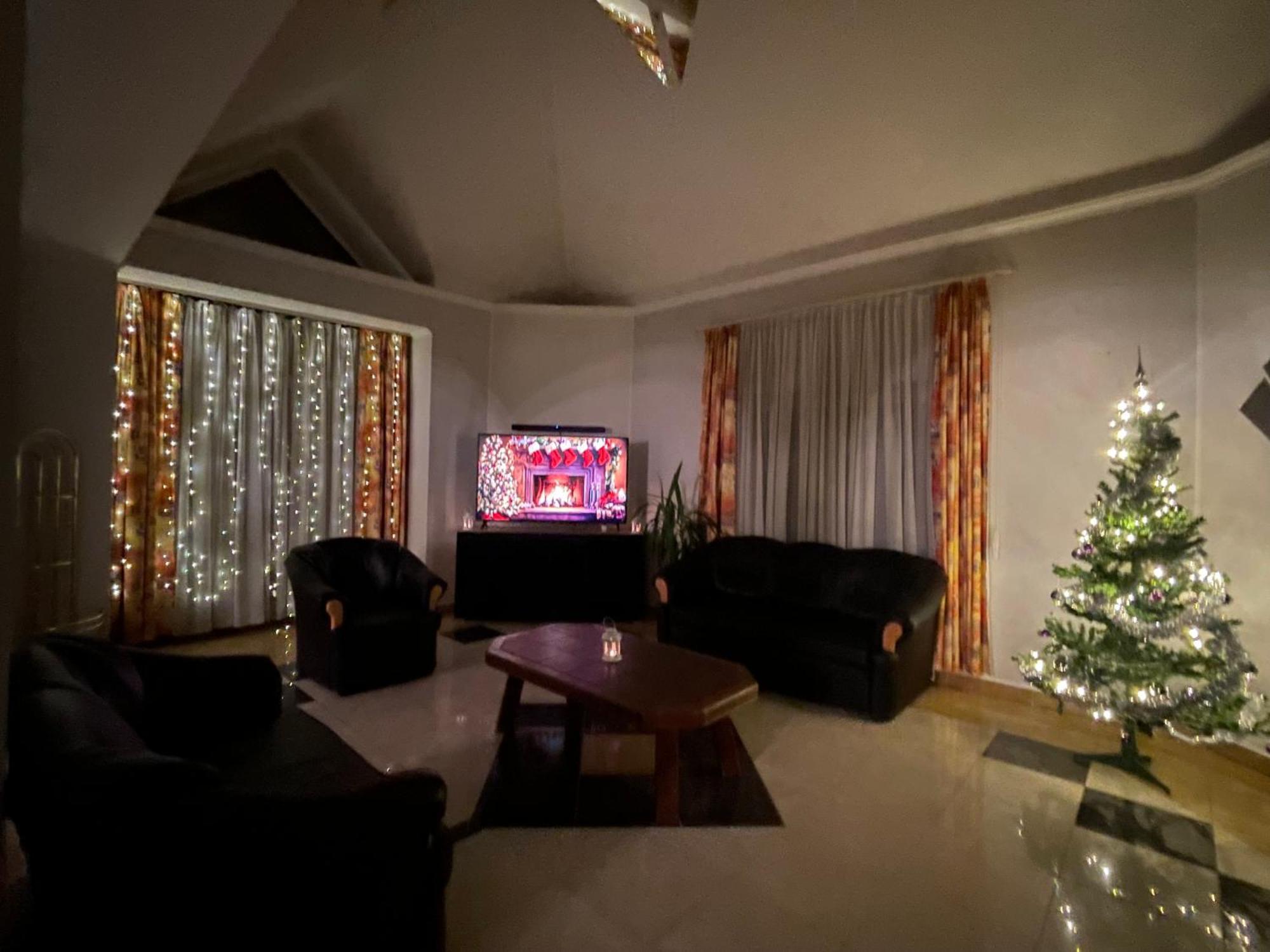 Nikolux Apartman ハイデゥソボスロー エクステリア 写真